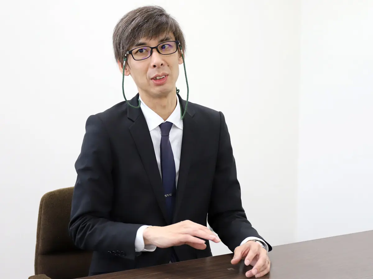 広報室 主査 渡邉 悦之 様